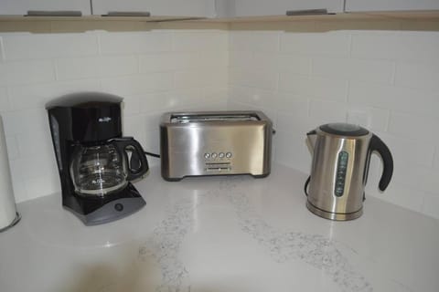 Coffee/tea facilities, Kitchen or kitchenette, toaster