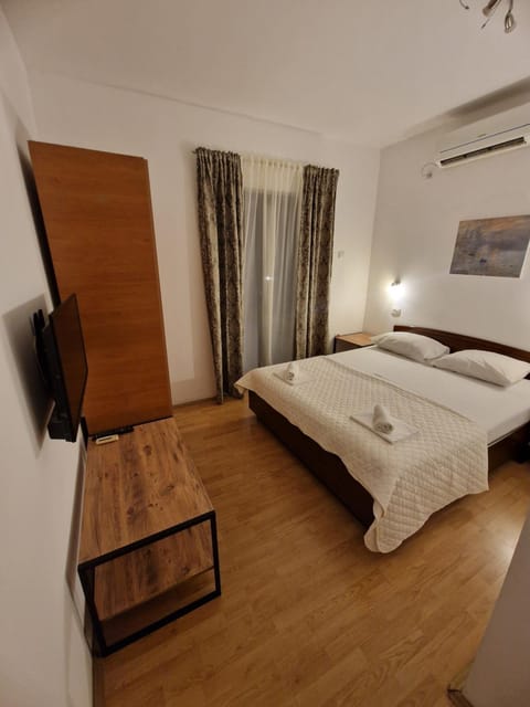 Guest House Damjana Bed and Breakfast in Budva