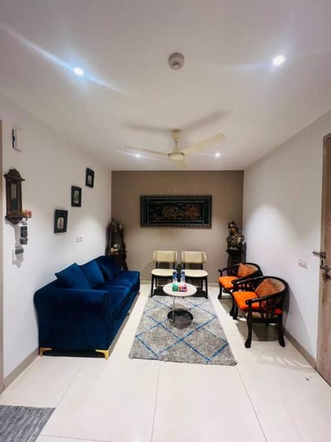 Luxury Studios Key 5 - 2 BHK Fully Furnished Apartment Eigentumswohnung in Gurugram