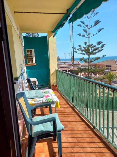 Beachfront 3 Bedroom Family Apartment Apartment in Matalascañas