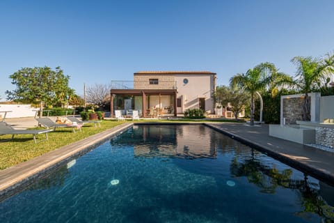 Property building, Pool view, Swimming pool, sunbed