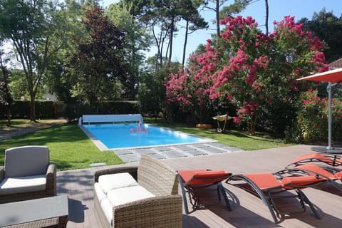 Villa au bord de la mer, piscine chauffée 9x4 Villa in Labenne