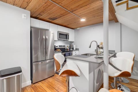 Downtown Providence Modern Stay 403 Apartment in Providence