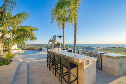 Ocean View Serenity with Theater and Heated Pool House in Pacific Beach