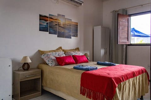 Bed, Photo of the whole room, Bedroom, locker, air conditioner