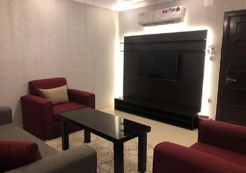 TV and multimedia, Seating area, air conditioner