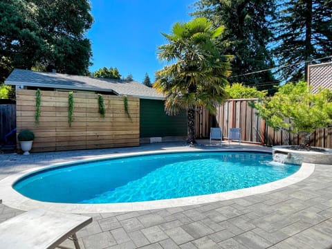 Swimming pool, Swimming pool