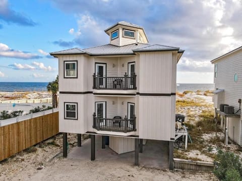 halekaii 2 Gulf Front W-private Pool, Great Location! alvacationrentals House in Orange Beach