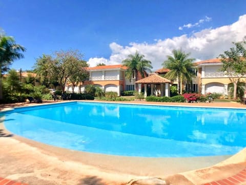 Lovely 2 Bedroom Apartment with Pool Front Appartement in Juan Dolio