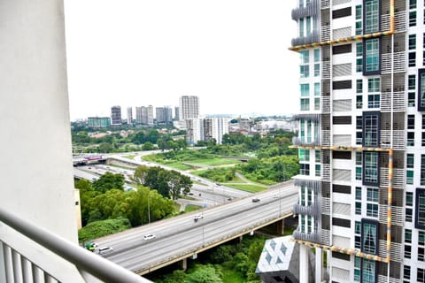 Property building, Day, Balcony/Terrace, City view, Street view