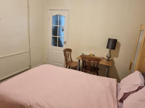 Home away from home Bed and Breakfast in Leicester