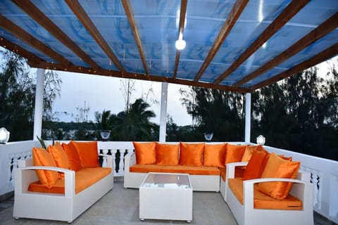 Zuri Luxe 2BR Penthouse- Silversands Beach Malindi Condo in Malindi
