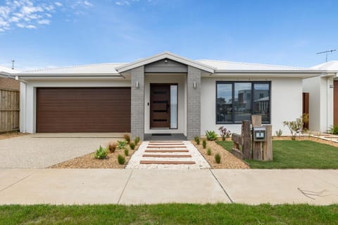 Property building, Street view