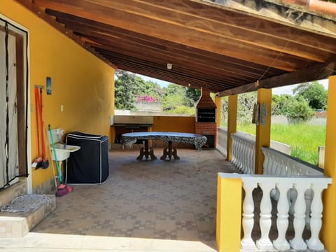 Patio, BBQ facilities