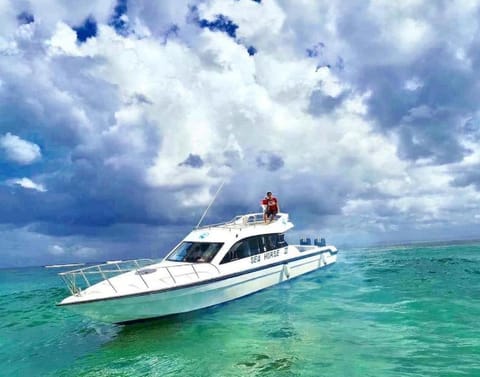 Private Yacht Bali to Nusa Penida Docked boat in Kuta Selatan