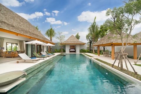 Property building, Patio, Day, Garden, Swimming pool, Swimming pool