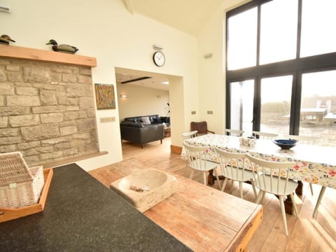 5 Bed in Worth Matravers DC201 House in Corfe Castle