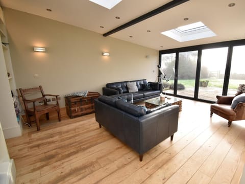 5 Bed in Worth Matravers DC201 House in Corfe Castle