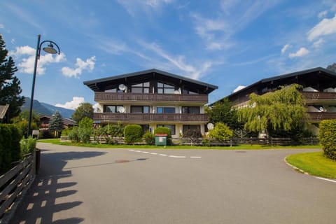 Property building, Day, Natural landscape, Mountain view