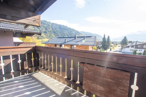 Day, Natural landscape, View (from property/room), Balcony/Terrace, Mountain view