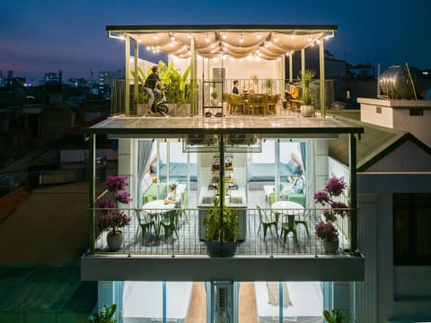Location/BIG GROUP/Private Villa with Pool and Kitchen Condo in Hanoi
