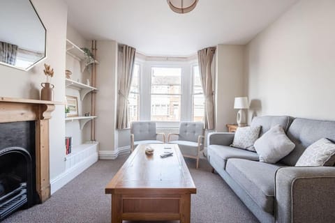 Living room, Decorative detail, Quiet street view, flat iron