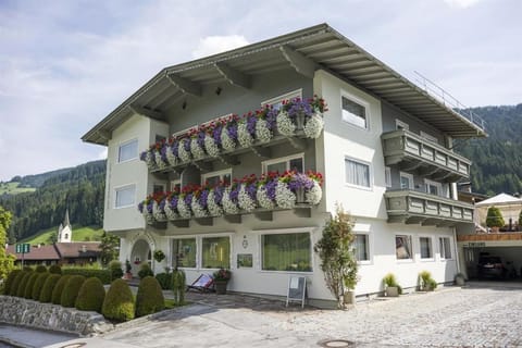 Property building, Spring
