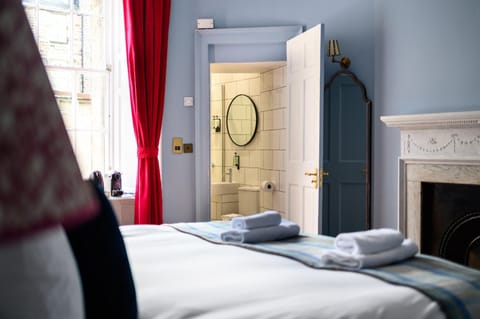 Queen Charlotte Guesthouse Bed and Breakfast in Edinburgh