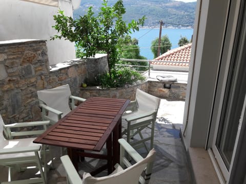 Afroessa Studios & Apartments House in Samos Prefecture