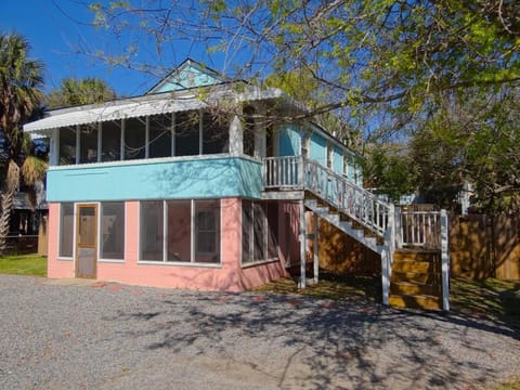 Changes In Latitudes Apartment in Folly Beach