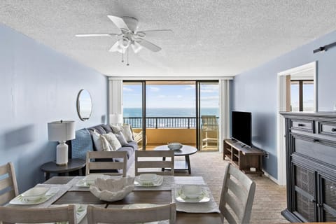 Condo by the Sea! Spacious 2 BR sleeps 6 Apartment in North Myrtle Beach