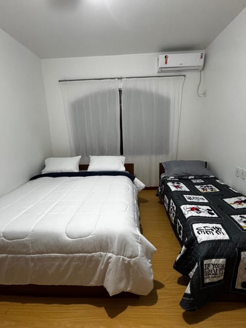 Bed, Photo of the whole room, Bedroom, air conditioner