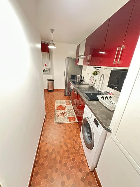 Kitchen or kitchenette, dishwasher, minibar, pet friendly, stove, toaster, washing machine, dryer