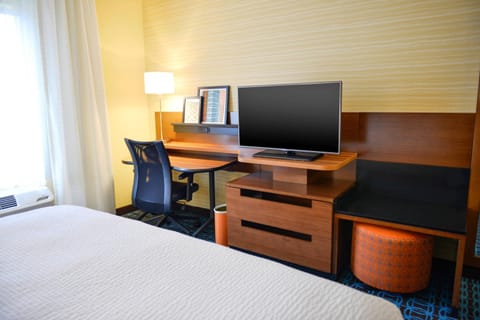 Fairfield Inn and Suites Canton South Hotel in Canton