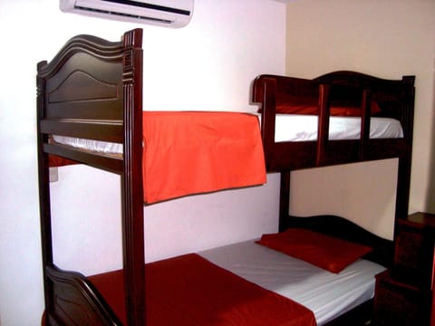 Bed, Bedroom, bunk bed