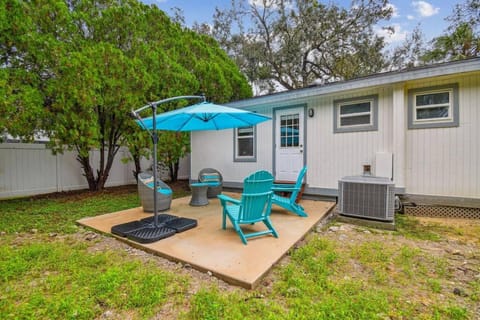 Chic & Cozy 3 Bed/2 Bath House Near Beaches Villa in Largo