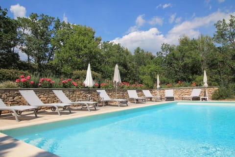 Mas de Veroncle, piscine et quiétude à Gordes House in Gordes