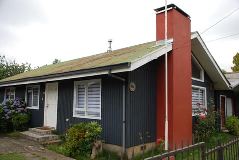 Property building, Day, Garden, Garden view