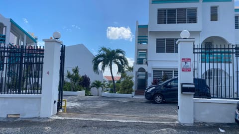 Paradise in Caraibes Condominio in Sint Maarten