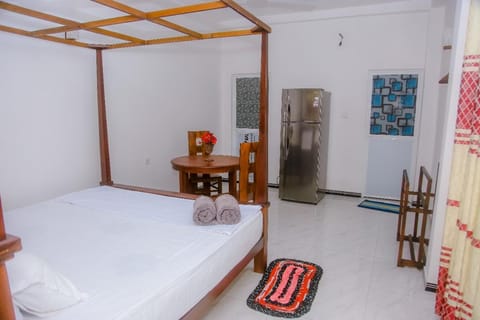 Mirissa Diamond Beach Villa Bed and Breakfast in Kamburugamuwa