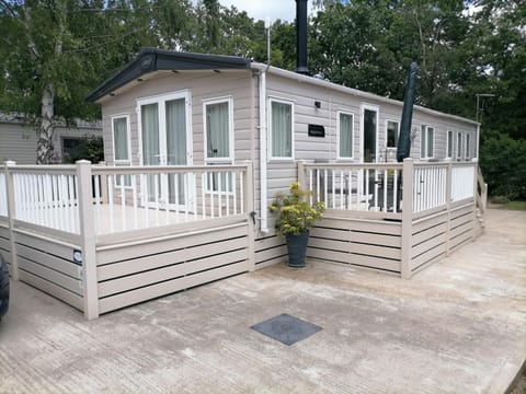 Property building, Balcony/Terrace