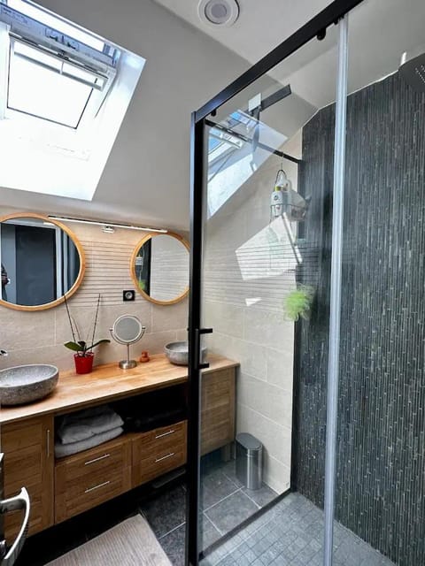 Shower, Bathroom