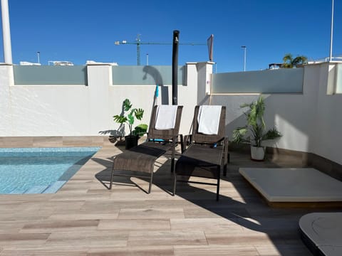 Luxury Three Bedroom Villa with Private pool and rooftop Solarium House in San Pedro del Pinatar