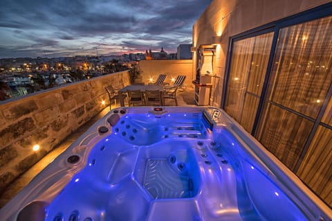 Quayside Apartments Condominio in Malta