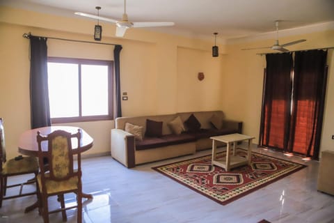 Quiet Gate Guest House Vacation rental in Luxor Governorate