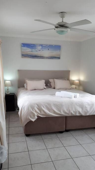 Gorgeous Self Catering Cottage off Umhlanga Rocks Copropriété in Umhlanga