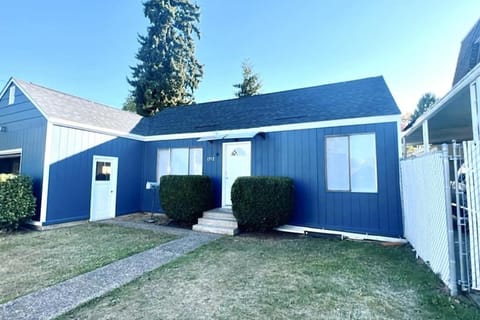 OSU Retro Cottage Retreat in PNW Casa in Corvallis