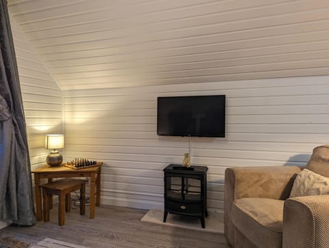 TV and multimedia, Seating area