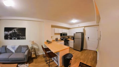 Prime City Center Location! 2BR Near Everything! Condo in Windsor