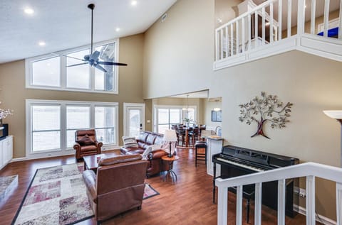 Lakefront Montgomery Home with Private Dock! Haus in Lake Conroe